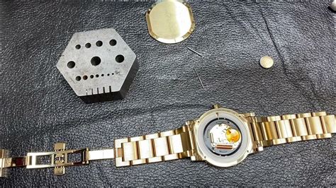 burberry watch battery replacement